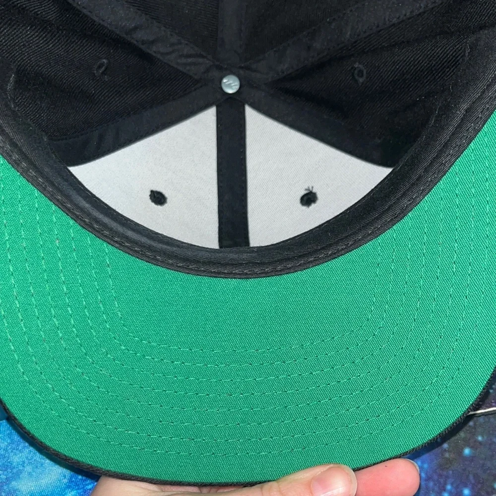 Pokemon Master ALL Black Snapback Hat plus free pin - Picture 4 of 5